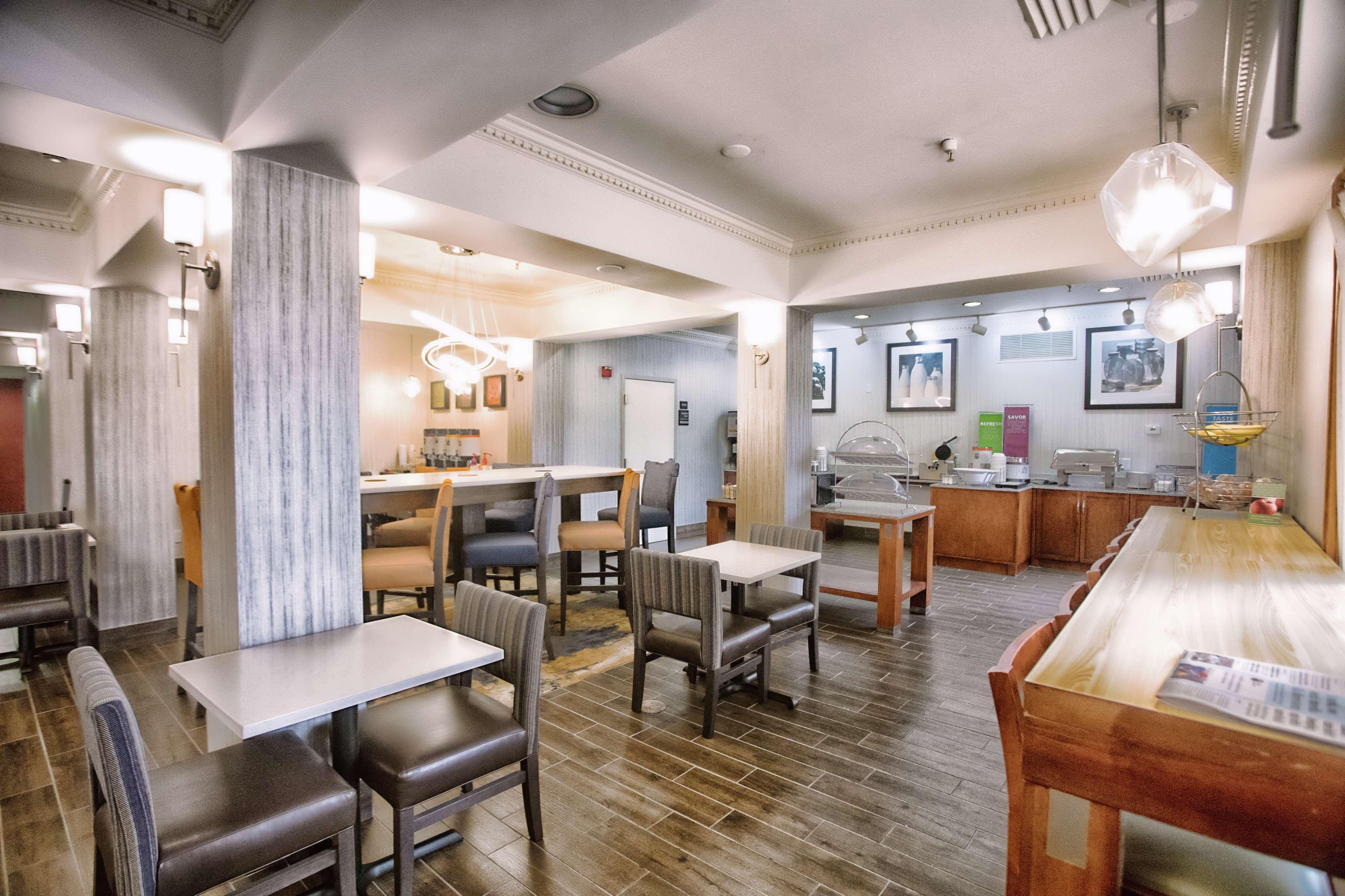 Hampton Inn Marion Buitenkant foto