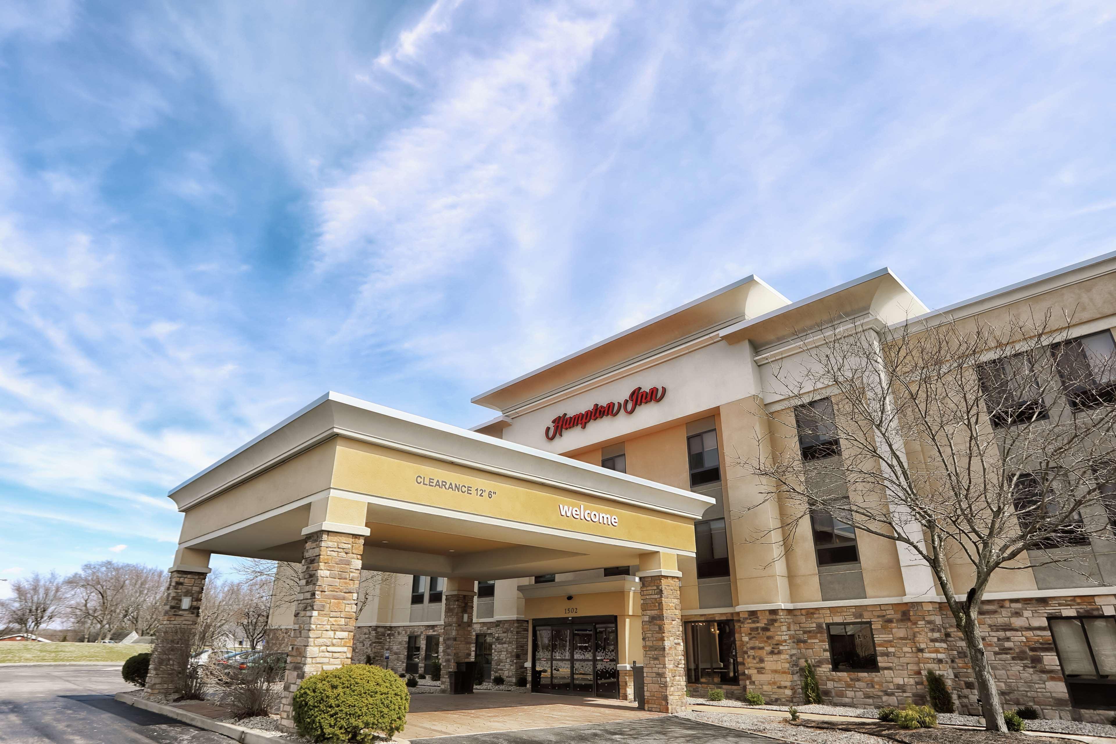Hampton Inn Marion Buitenkant foto