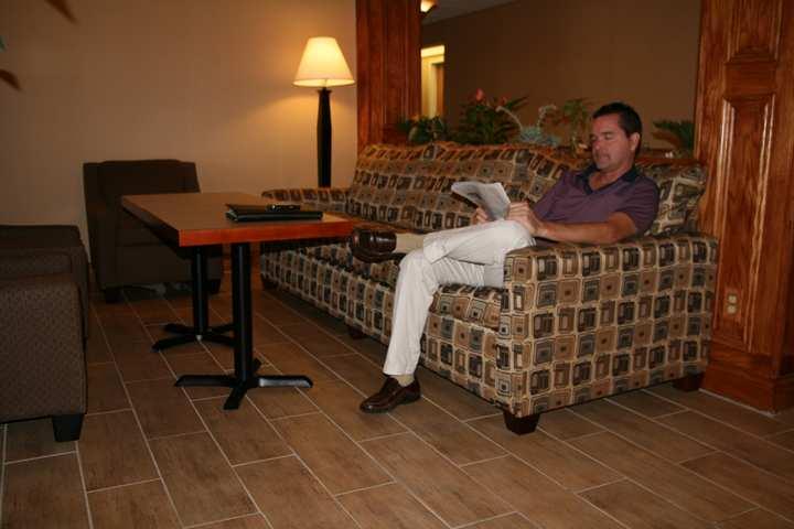 Hampton Inn Marion Buitenkant foto