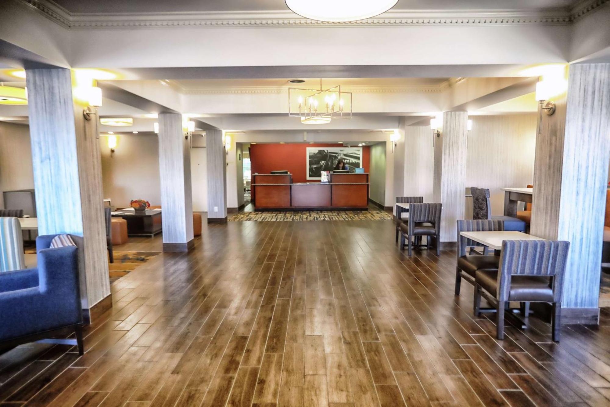 Hampton Inn Marion Buitenkant foto